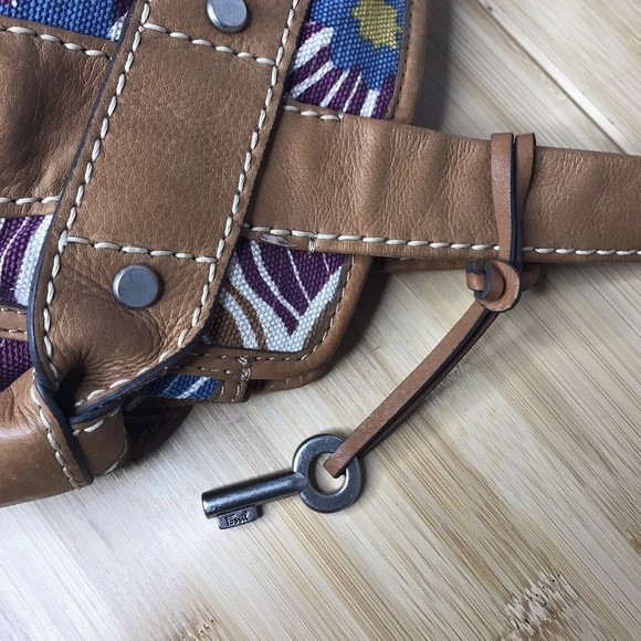 Fossil Canvas and Leather Floral Shoulder Bag - Picture 3 of 7